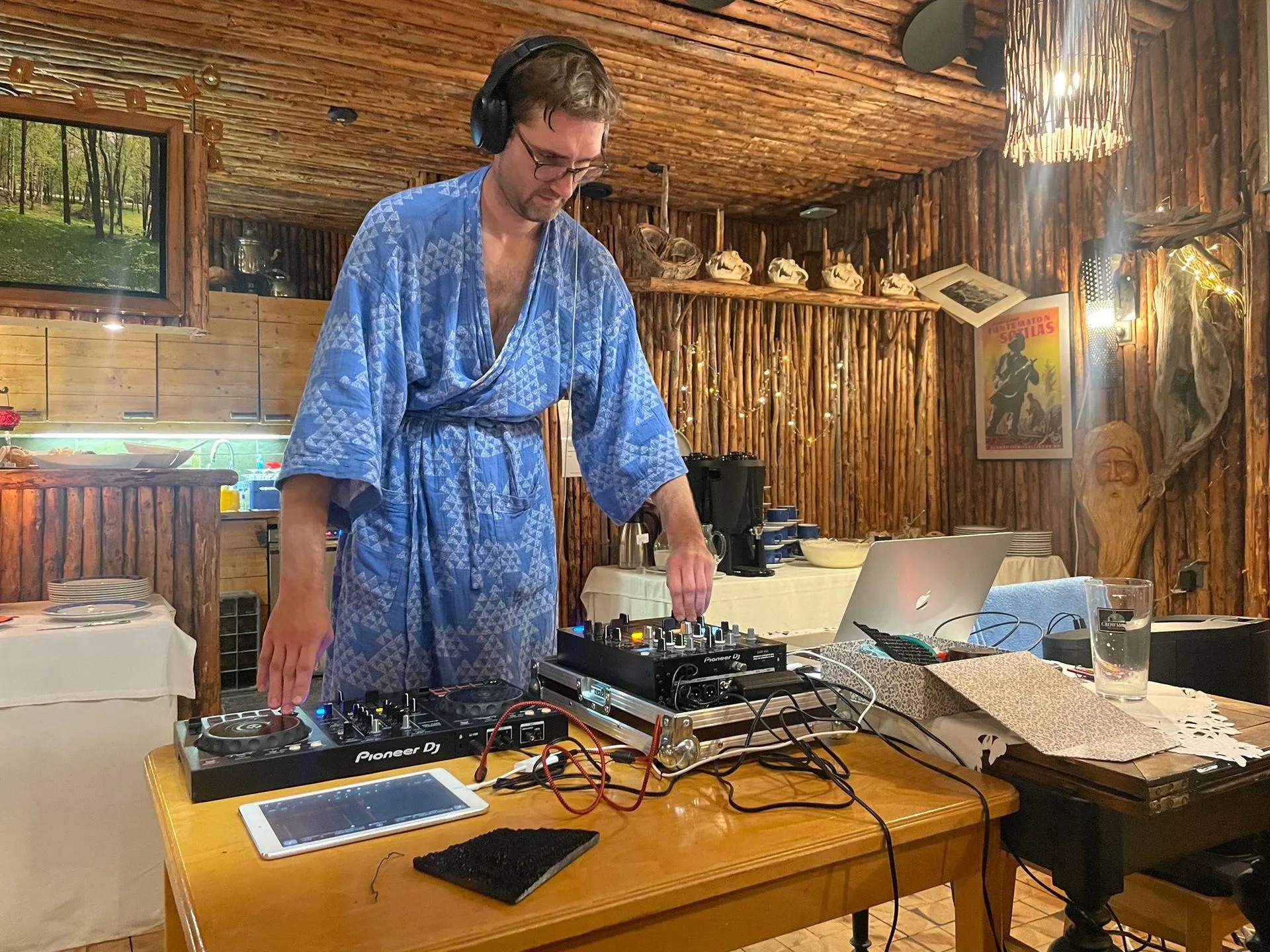 DJ with 3D prints